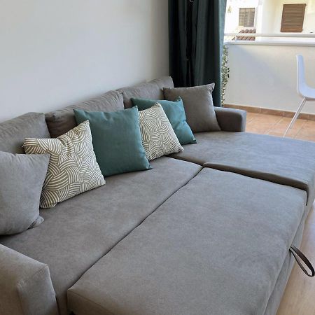 2-Bedroom Brand New Apartment Steps From The Beach Llança Exterior foto